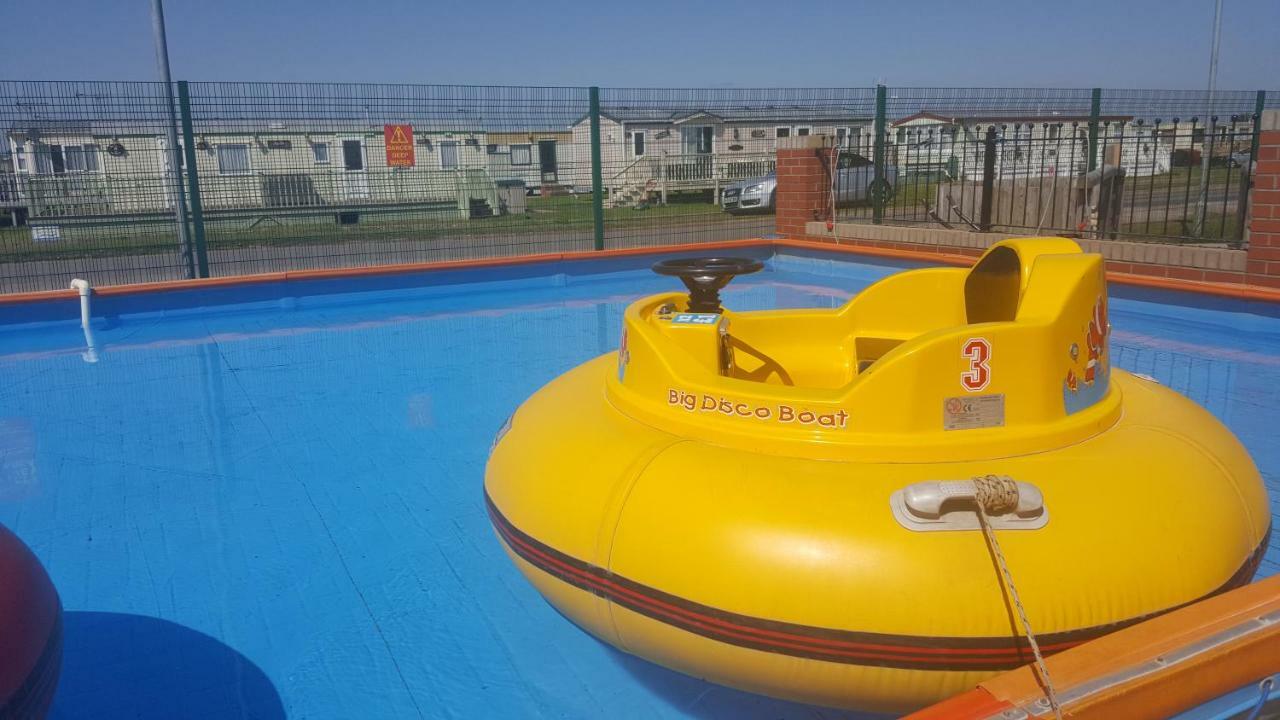 Caravan Beach Holiday Hotel Saint Osyth ภายนอก รูปภาพ