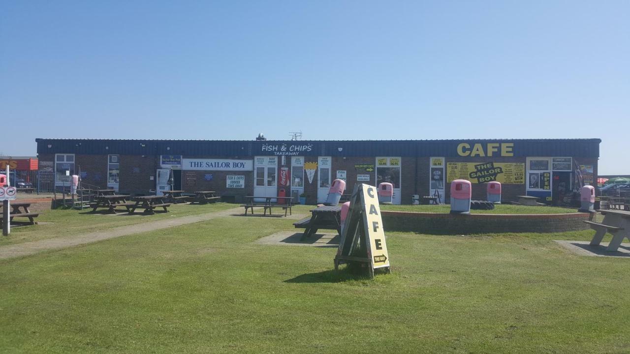 Caravan Beach Holiday Hotel Saint Osyth ภายนอก รูปภาพ